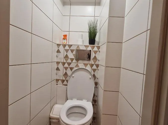 Apartamentai Sukileliu Pr. דירה *